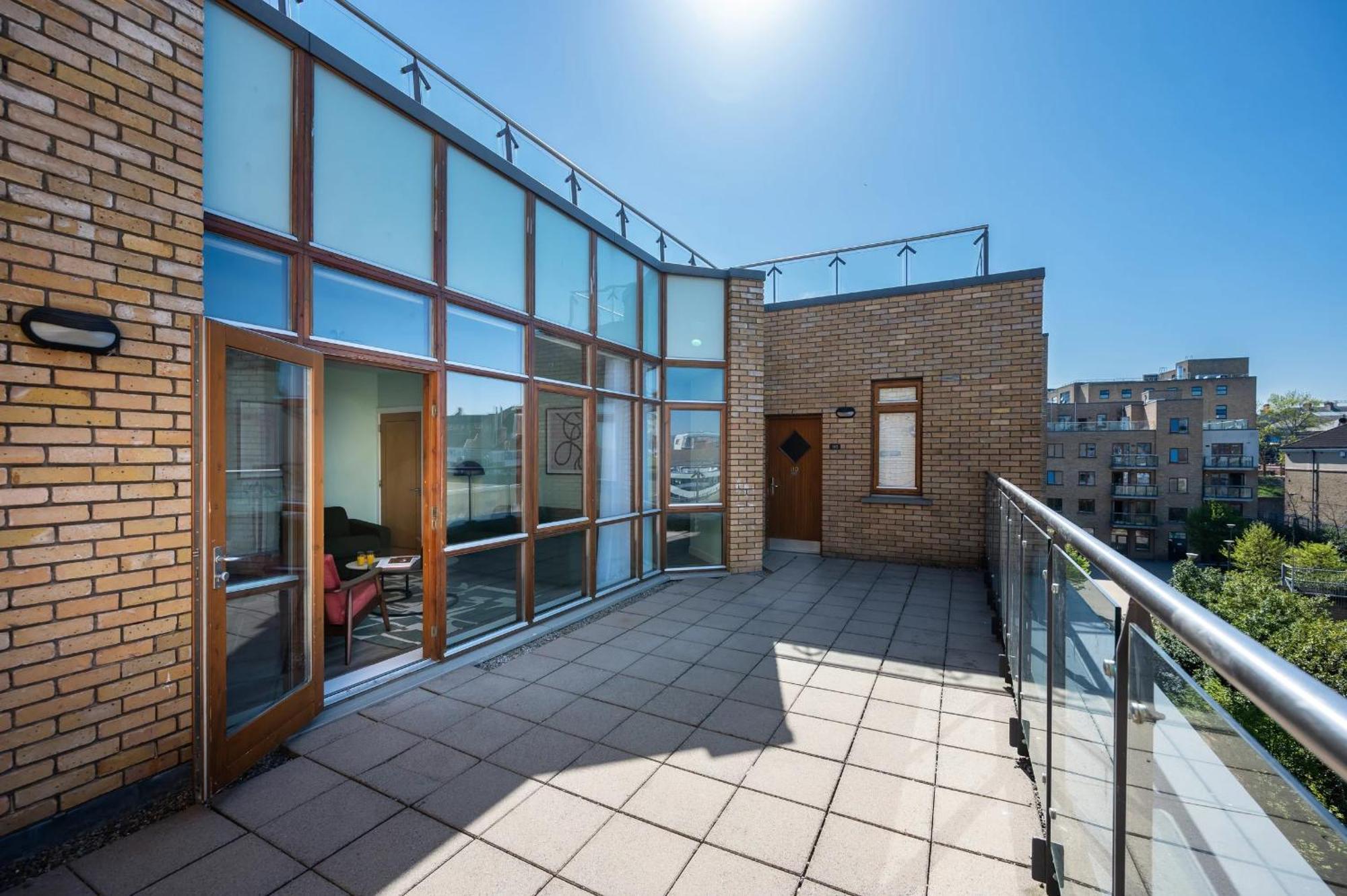 Staycity Aparthotels Dublin Augustine Exterior photo